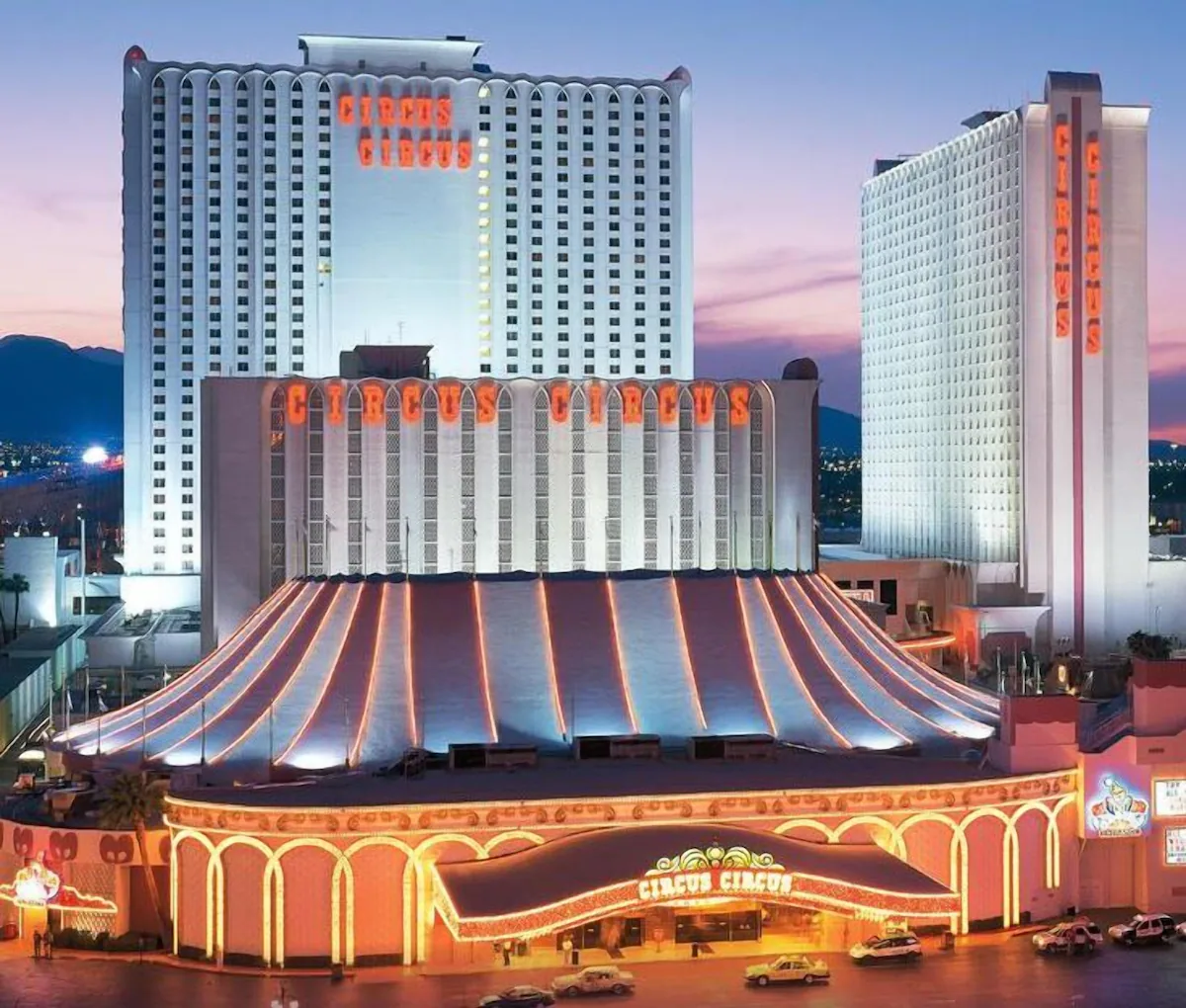 Treasure Island - TI: A Thrilling Hotel & Casino 🎰